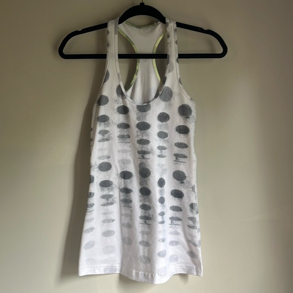 lululemon athletica Tops - LULULEMON - SPOTTED ATHLETIC TANK - SIZE 4